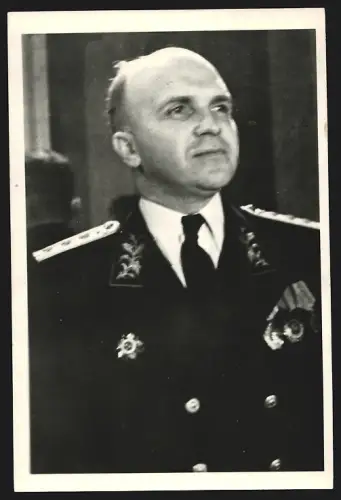 Fotografie Kommissar der UdSSR W. S. Semjonow in Deutschland 1954
