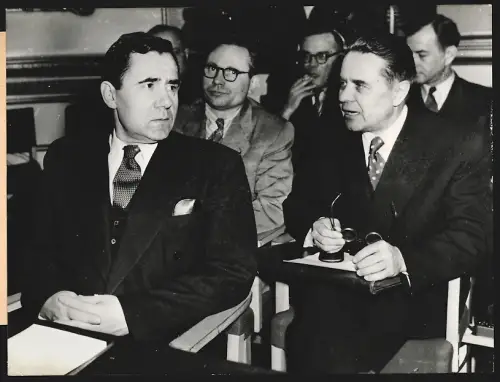 Fotografie Sowjet. Aussenminister Andrej Gromyko während der Eröffnung der Konferenz in London 1956