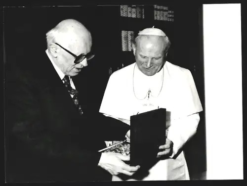Fotografie Bürgerrechtler Andrej Sacharow mit Papst Johannes Paul II. im Jahr 1898