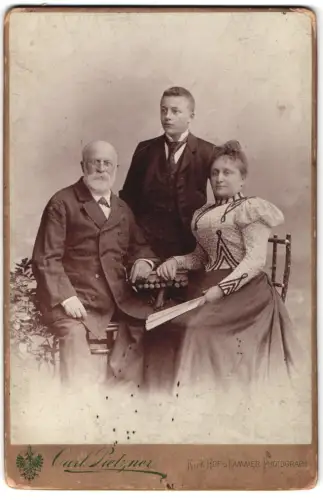 Fotografie Carl Pietzner, Wien, Canisiusgasse, Jacob Franz Caliano, Antonie und Emil W.