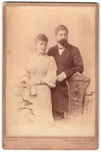 Fotografie Th. Prümm Nachf., Berlin, Unter den Linden 51, Richard und Anna im Porträt