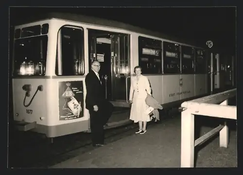 Fotografie unbekannter Fotograf, Ansicht Frankfurt / Main, Strassenbahn Triebwagen Nr. 1677 Linie 15