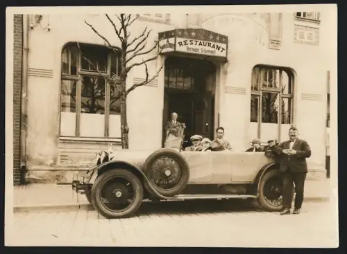 Fotografie Auto Cabriolet, offener Reisewagen vor Restaurant Hermann Schemmel