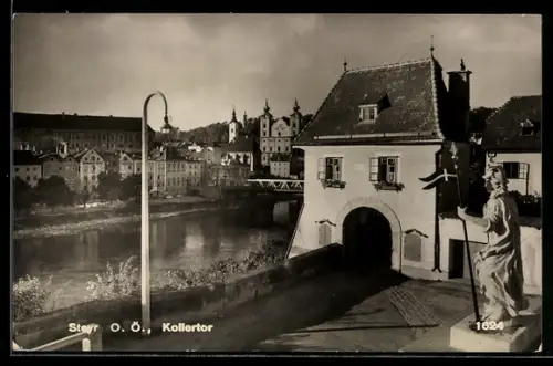 AK Steyr /O. Ö., Kollertor, Brücke, Statue