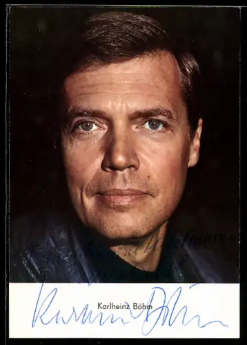 AK Schauspieler Karlheinz Böhm in die Kamera blickend, Autograph