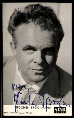 AK Schauspieler Jochen Brockmann im Anzug, Autograph