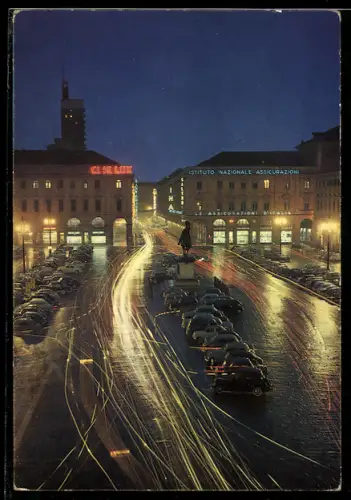 AK Torino, Piazza San Carlo di notte con scie luminose delle auto