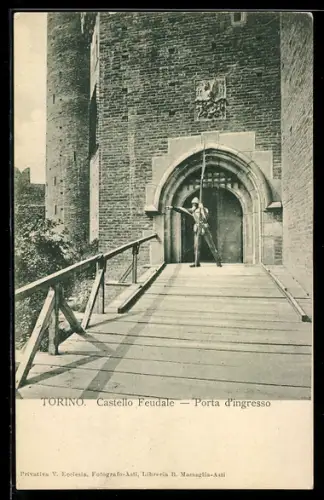 AK Torino, Castello Feudale, Porta d`ingresso