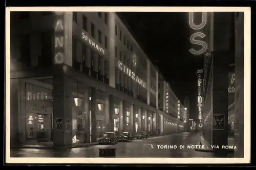 AK Torino, Via Roma di notte con insegne luminose e automobili
