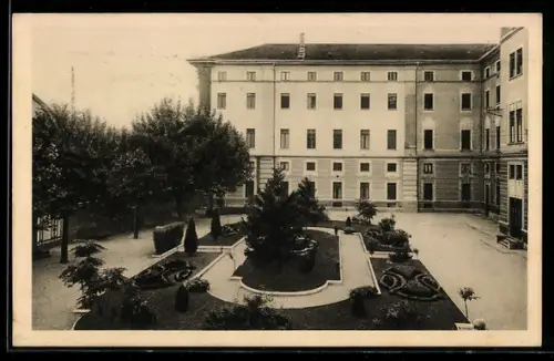 AK Torino, Scuola di Guerra, Giardino