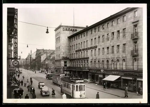 AK Mannheim, Heidelbergerstrasse, Planken mit Strassenbahn, Fussgänger, Geschäfte