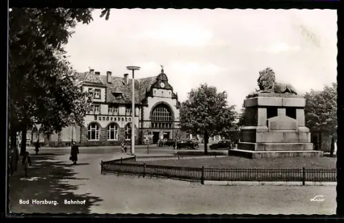 AK Bad Harzburg, Bahnhof und Krieger-Denkmal