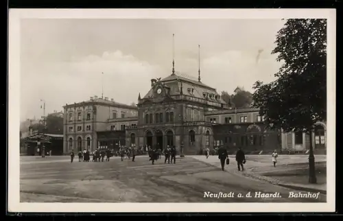 AK Neustadt a. d. Haardt, Blick auf den Bahnhof
