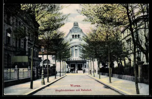 AK Worms, Siegfriedstrasse mit Bahnhof