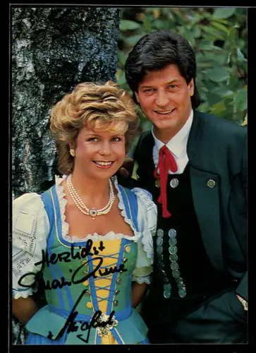 AK Gesangsduo Marianne & Michael in Tracht