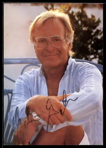 AK Musiker Martin Böttcher im sommerlichen Hemd mit Brille, Autograph