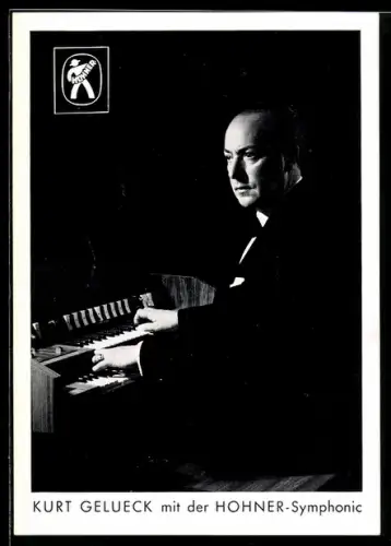 AK Musiker Kurt Gelueck an der Hohner-Symphonic