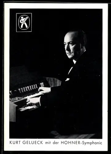 AK Musiker Kurt Gelueck mit der Hohner Symphonic