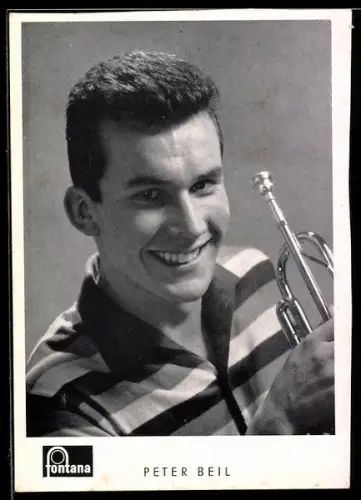 AK Musiker Peter Beil mit Trompete in der Hand
