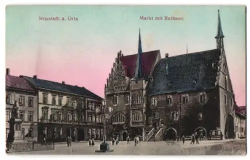 Relief-AK Neustadt a. Orla, Partie am Markt mit Rathaus