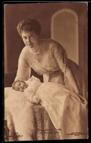 AK Kronprinzessin Cecilie mit Prinzessin Cecilie als Baby