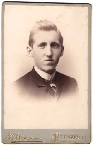 Fotografie H. Schumann, Flensburg, Holm 1, Otto Schmidt im Jahr 1893