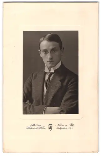 Fotografie Atelier Heinrich Kleen, Neuss a. Rh., H. Stamm mit Brille
