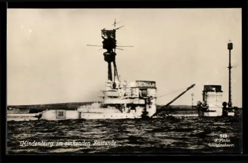 AK Grosser Kreuzer Hindenburg nach der Selbstversenkung in Scapa Flow 21.6.1919, Kriegsschiff