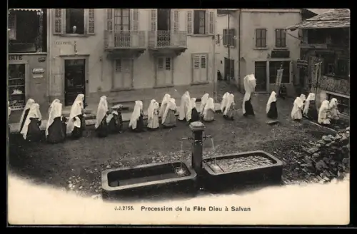 AK Salvan, Procession de la Fête-Dieu