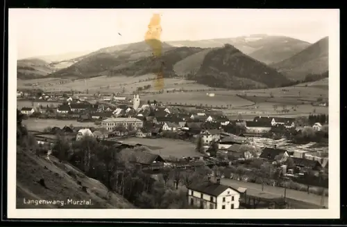 AK Langenwang /Mürztal, Panorama mit Kirche