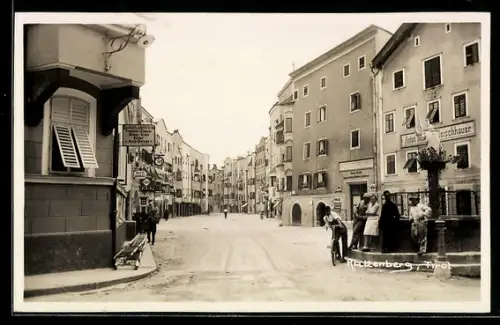 AK Rattenberg i. Tirol, Hauptstrasse mit Gasthof Ledererbräu