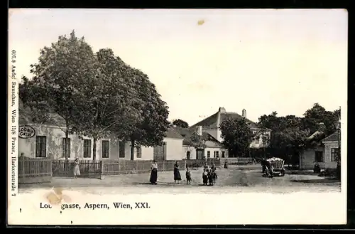 AK Wien, Aspern, Lobaugasse mit Passanten