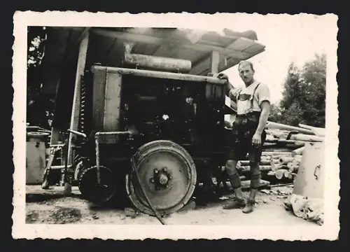 Fotografie Böhm, Berchtesgaden, Stromaggregat mit 2-Zylinder Reihenmotor im Einsatz für Holzverarbeitung