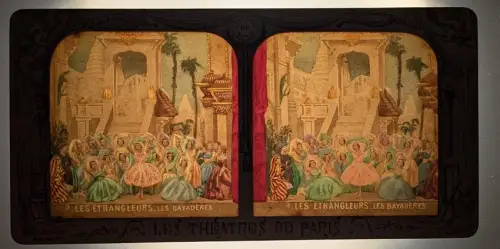 Stereo-Fotografie Adolphe Block, Paris, les Etrangleurs, les Bayaderes, Halt gegen das Licht / Hold to Light