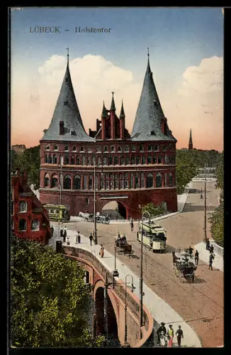 AK Lübeck, Strassenbahn am Holstentor