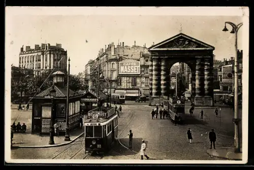 AK Bordeaux, Place de la Victoire, Strassenbahn