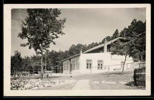 AK Waxeneck-Schutzhaus, Blick auf die Berghütte