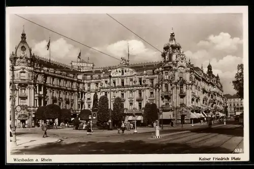 AK Wiesbaden a. Rhein, Kaiser Friedrich Platz, Nassauer Hof