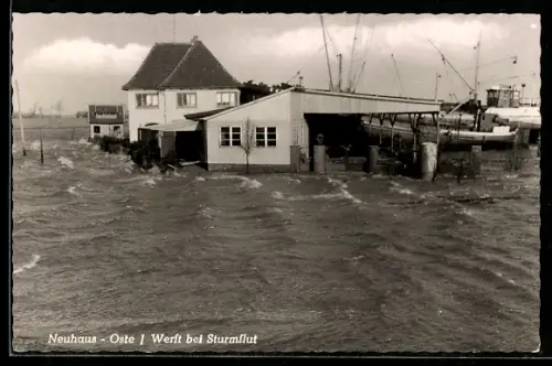 AK Neuhaus /Oste, Werft bei Sturmflut