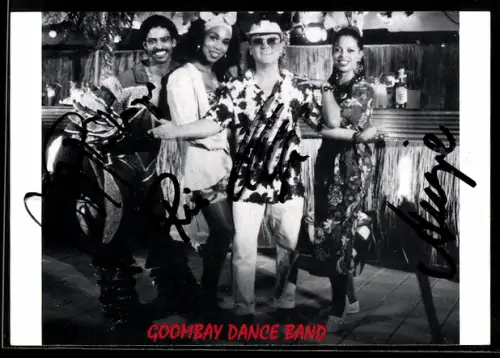 AK Goombay Dance Band in sommerlichen Outfits, Autograph