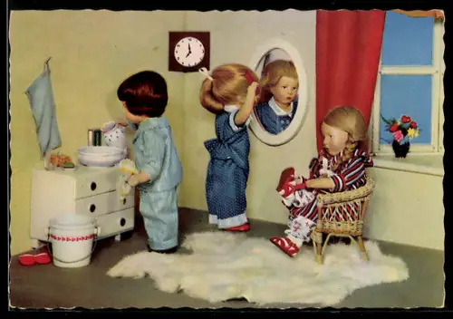 AK Käthe Kruse-Puppen bei der Morgentoilette