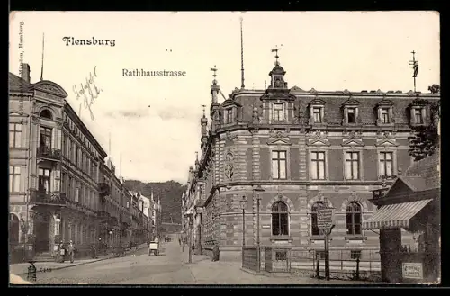 AK Flensburg, Rathhausstrasse mit Gasthof Krumbiegels