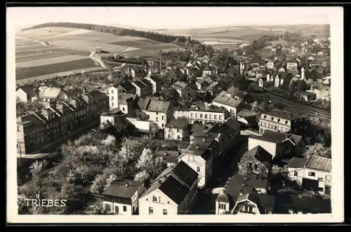 AK Triebes, Ortsansicht mit Wohnhäusern und Kirche