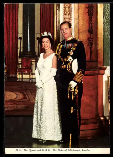 AK Buckingham Palace, Queen and Duke of Edinburgh in the picture gallery