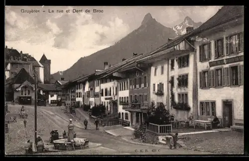 AK Gruyères, La rue et Dent de Broc