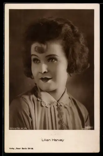 AK Schauspielerin Lilian Harvey in Kragenkleid