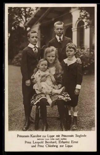 AK Prinzessin Karoline zur Lippe mit Prinzessin Sieglinde, Prinz Leopold Bernhard & Erbprinz Ernst
