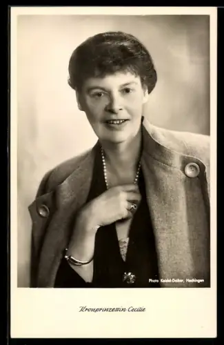 AK Kronprinzessin Cecilie im Portrait