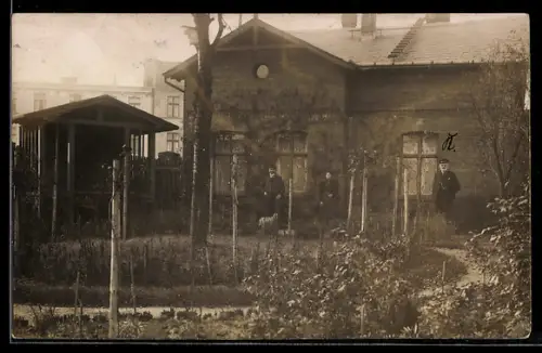 Foto-AK Frankfurt /Oder, Gartenhaus der Villa und Strasse Buschmühlenweg 9