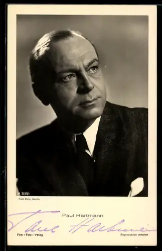 AK Schauspieler Paul Hartmann blickt nachdenklich in die Ferne, Autograph